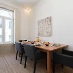 Host Wise - Modern Comfy Flat * Oporto