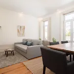 Host Wise - Modern Comfy Flat * Oporto