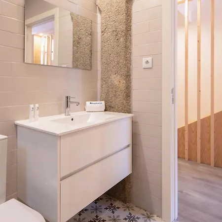 Host Wise - Modern Comfy Flat شقة